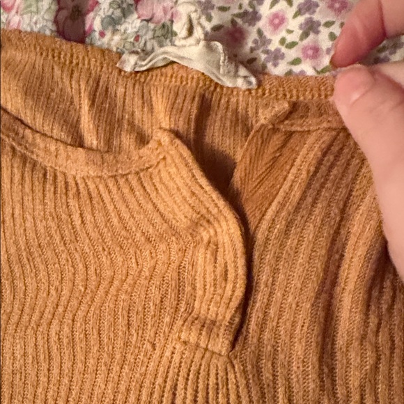 Women's Ribbed Tan Top - Picture 2 of 2